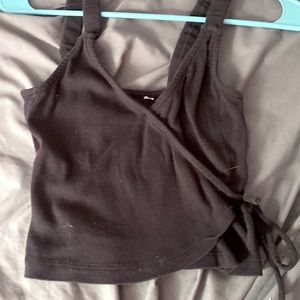 cute black cropped tank